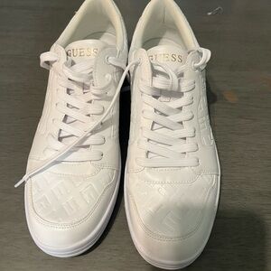 Guess White Low-Top Sneakers with Textured Fabric